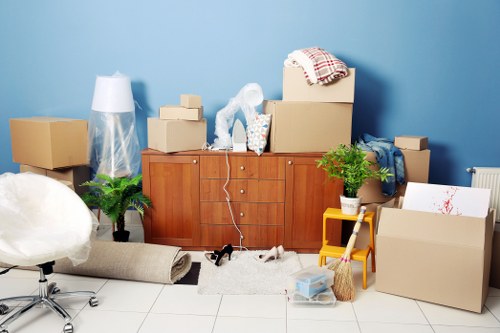 Removal van service in Putney for local house and flat moves